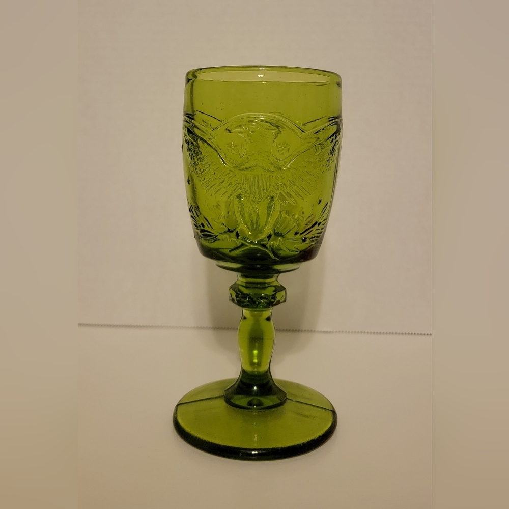 Vintage 1960s L.E. Smith Eagle Pattern Stem Glass